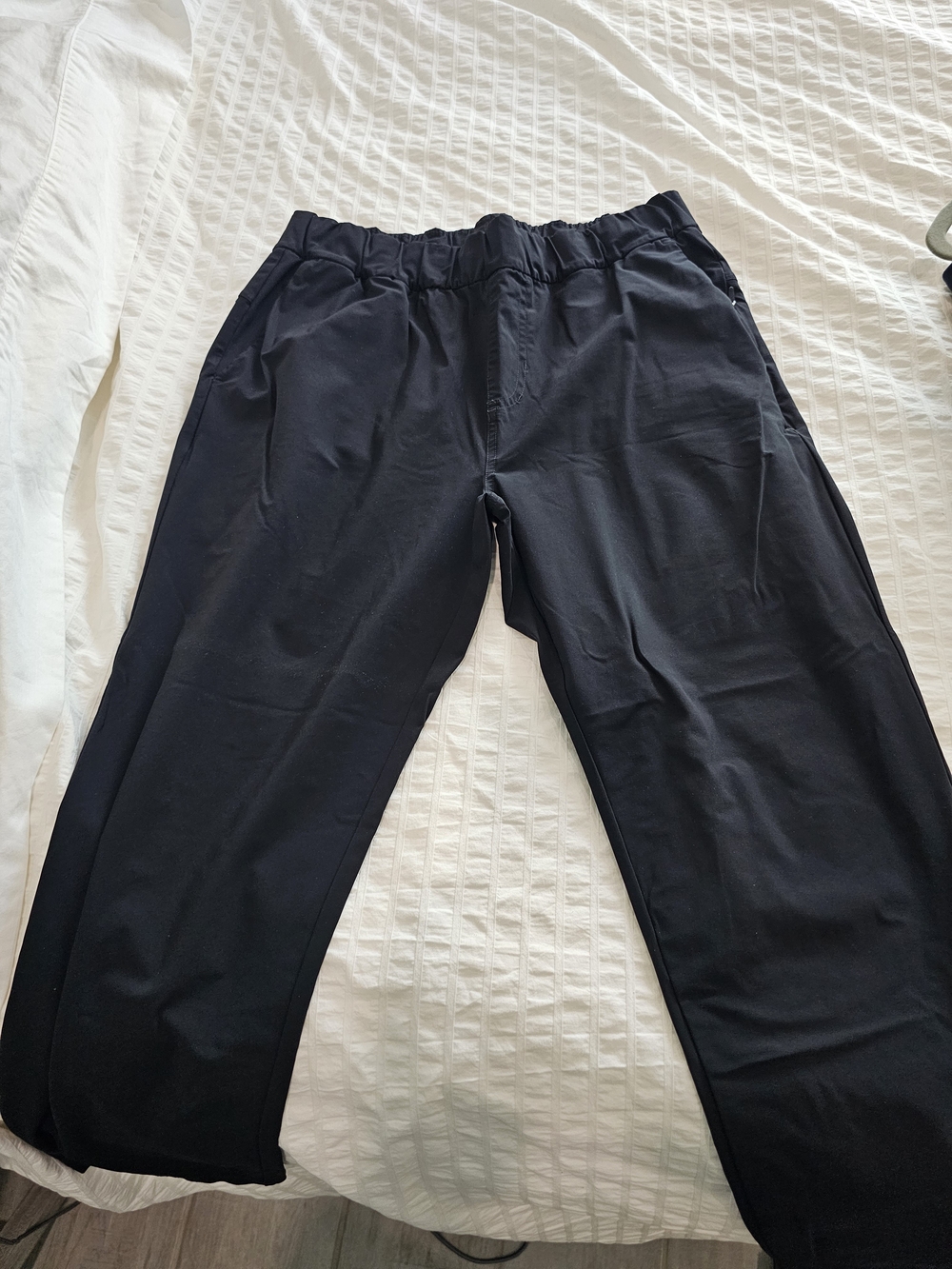 Vuori Black Elastic-Waist Chinos